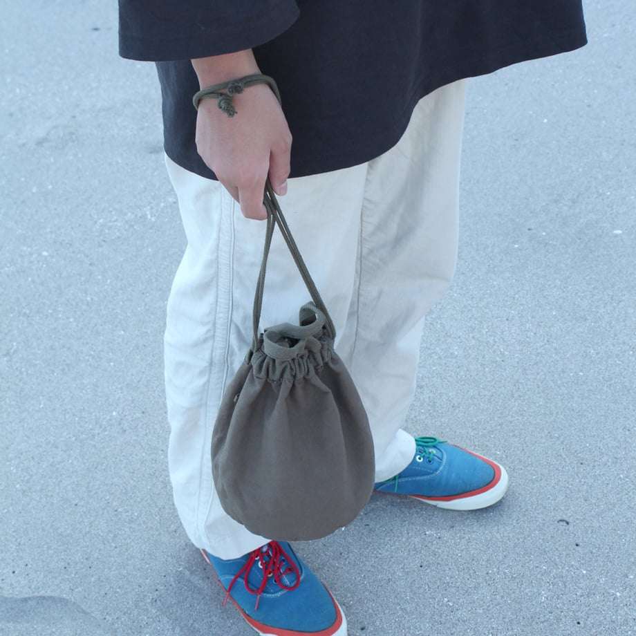 G211-01 Original Oxford Round-Bottom Drawstring Bag