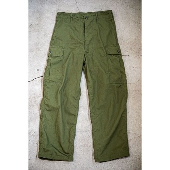 TCBTRPTRS Tropical Trousers