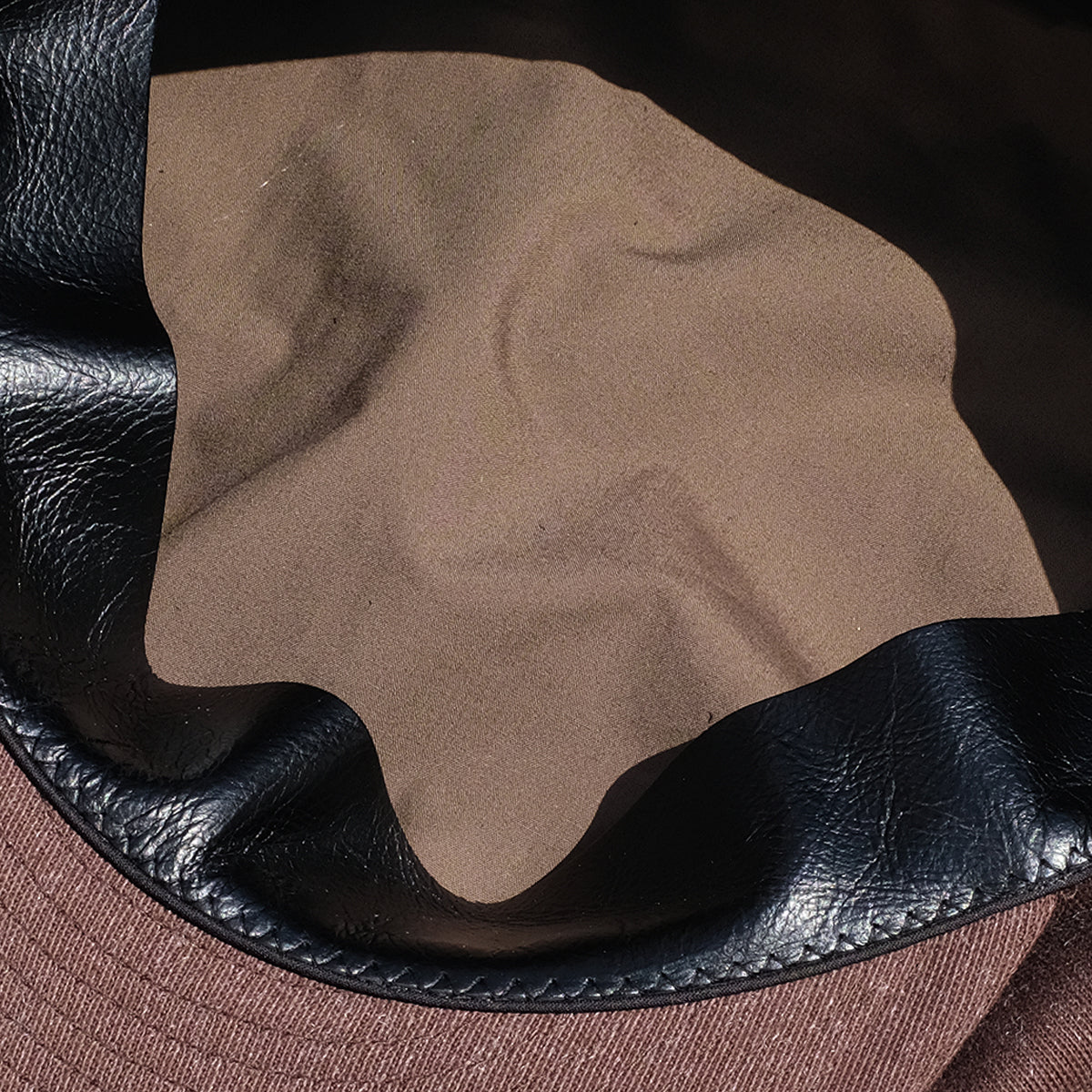 TR23AW-705 Kemp Casquette (BLACK, BROWN)