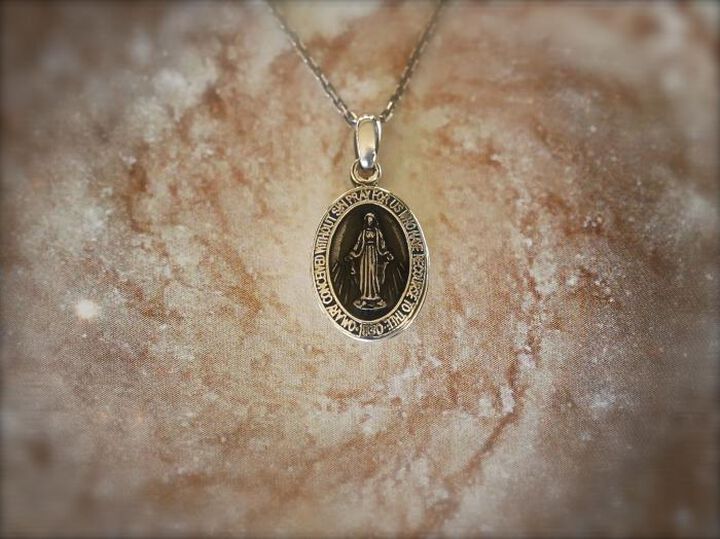 17AAS-102BK Small Mary Necklace -Black Epoxy-,, medium