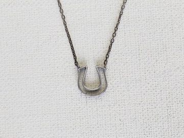 HYJK-131SV Silver Cookie Cutter Horseshoe Necklace,, small image number 0
