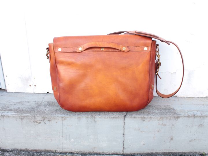 VS-248L LEATHER POSTMAN SHOULDER BAG TYPE-1 (MASTARD CAMEL),, medium image number 4