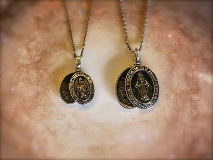 17AAS-101 Small Mary Necklace,, medium image number 3