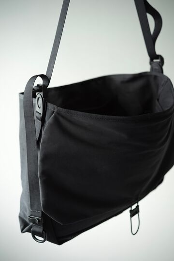 241AC07 High Density Milicloth / Messenger Bag <M> (BLACK),, small image number 2