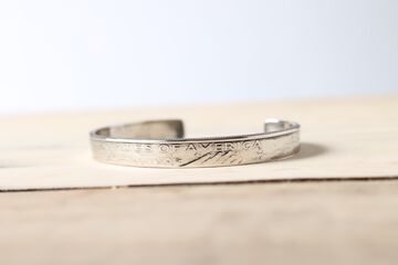 BR-8467 IKE DOLLAR BANGLE,, small image number 0