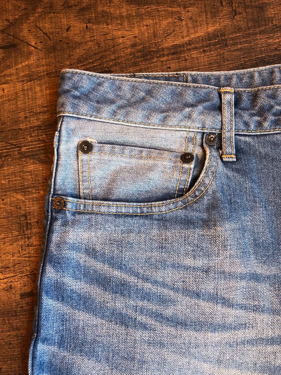 J8917CV CALIF. Straight Jeans