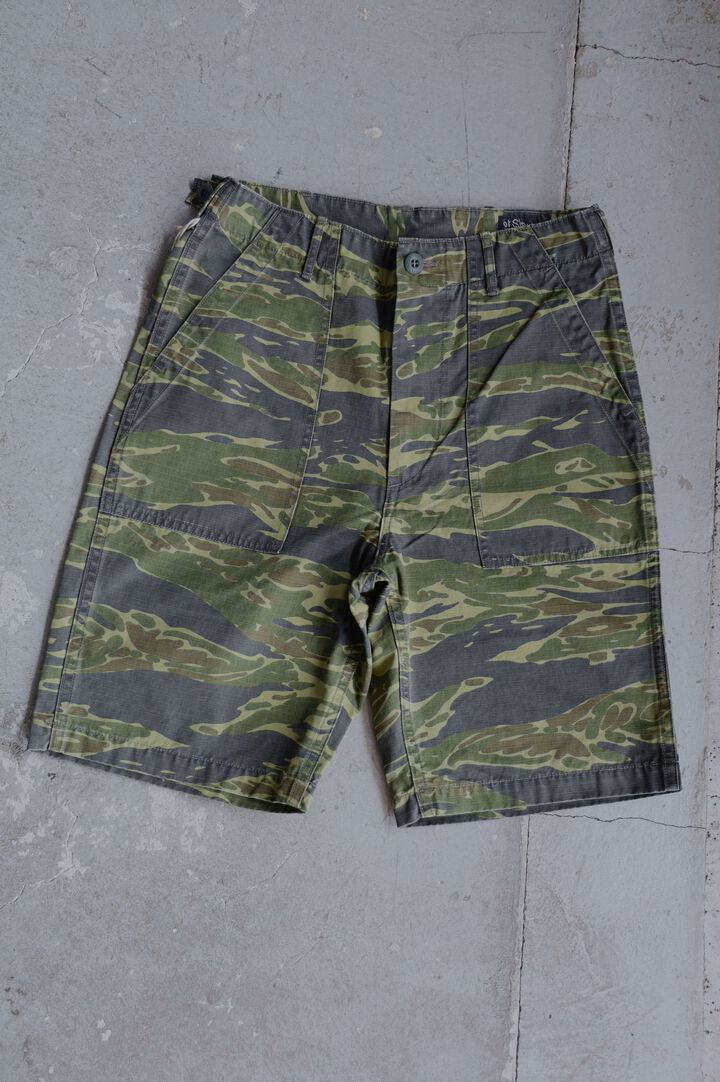01-7002 FATIGUE SHORT PANTS (Tiger Camo),, medium