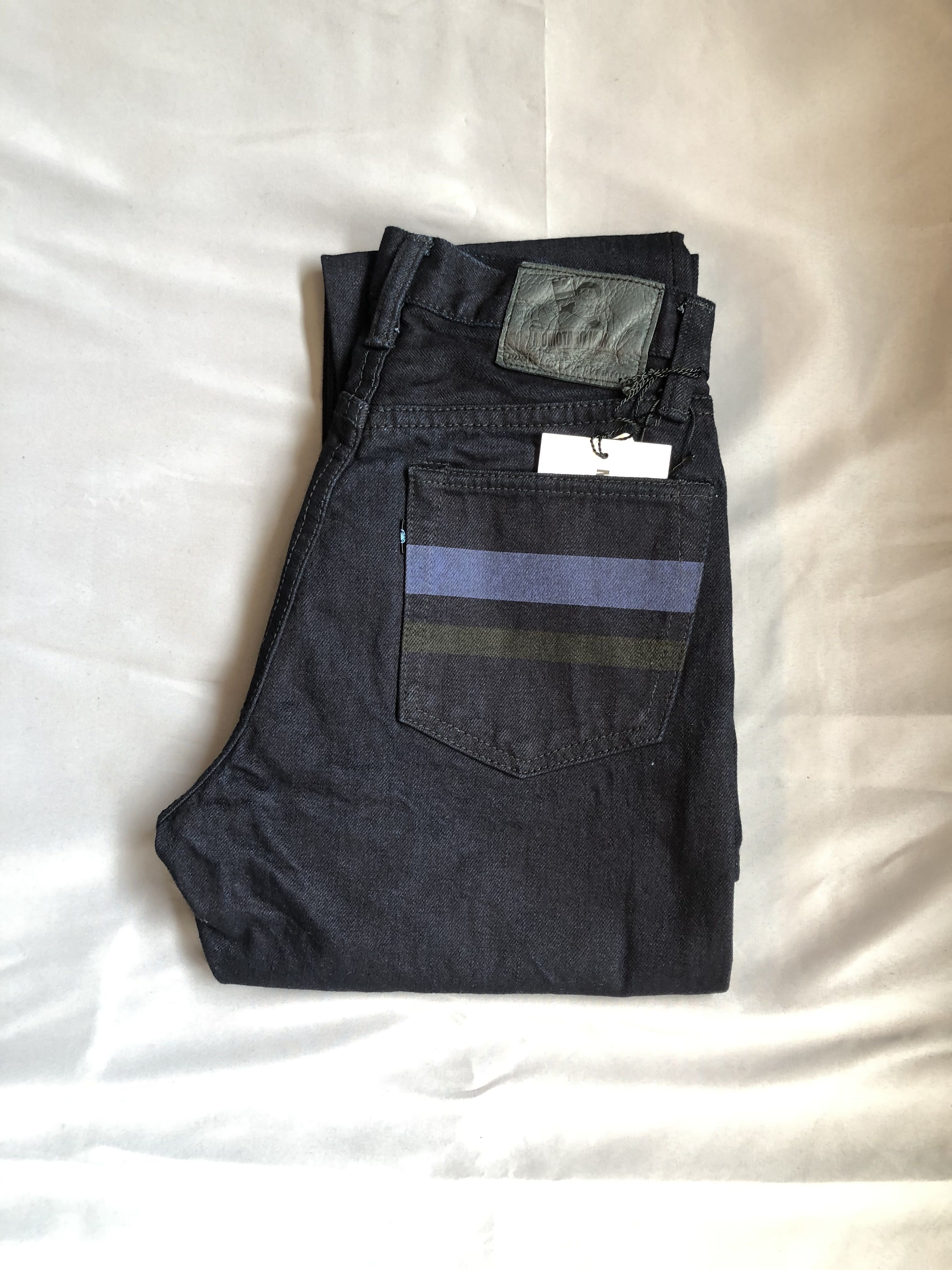 DENIMIO | MXJE3201 15.7oz INDIGO x BLACK DENIM SLIM STRAIGHT DENIMIO | MXJE3201 15.7oz INDIGO x BLACK DENIM SLIM STRAIGHT
